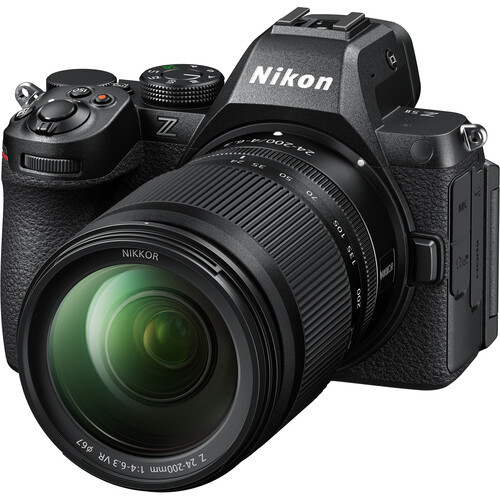 Nikon Z5 II Kit (24-200mm f/4-6.3)