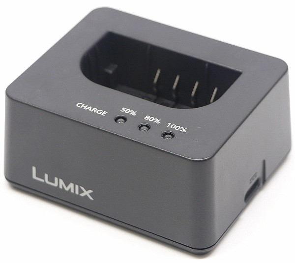 Panasonic DVLC1005Y Battery Charger (for DMW-BLK22)